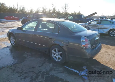 2005 Nissan Altima 2.5 S z USA, uszkodzony, nr VIN 1N4AL11D25N489391